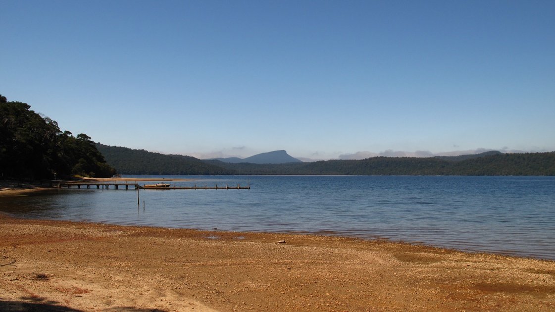 campingamlakehaurako.jpg